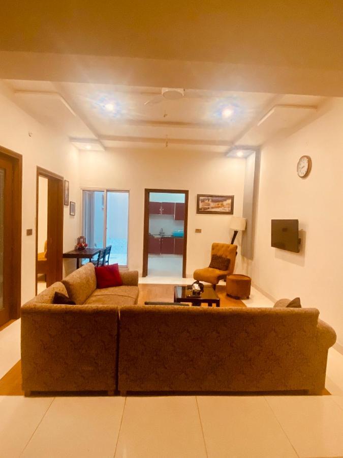 Fully Serviced Holiday Home Near Lyallpur Galleria Faisalábád Exteriér fotografie