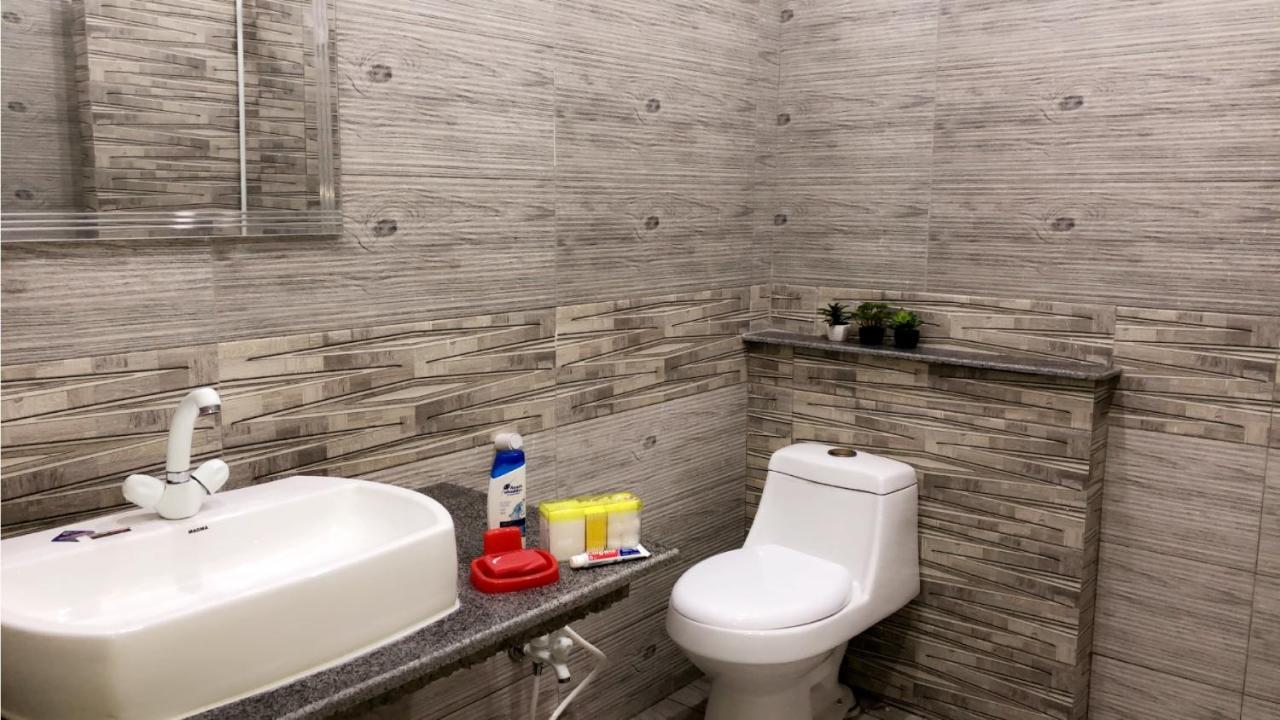 Fully Serviced Holiday Home Near Lyallpur Galleria Faisalábád Exteriér fotografie